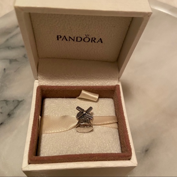 💎Pandora bracelet and 5 charms 💎 - Picture 5 of 8